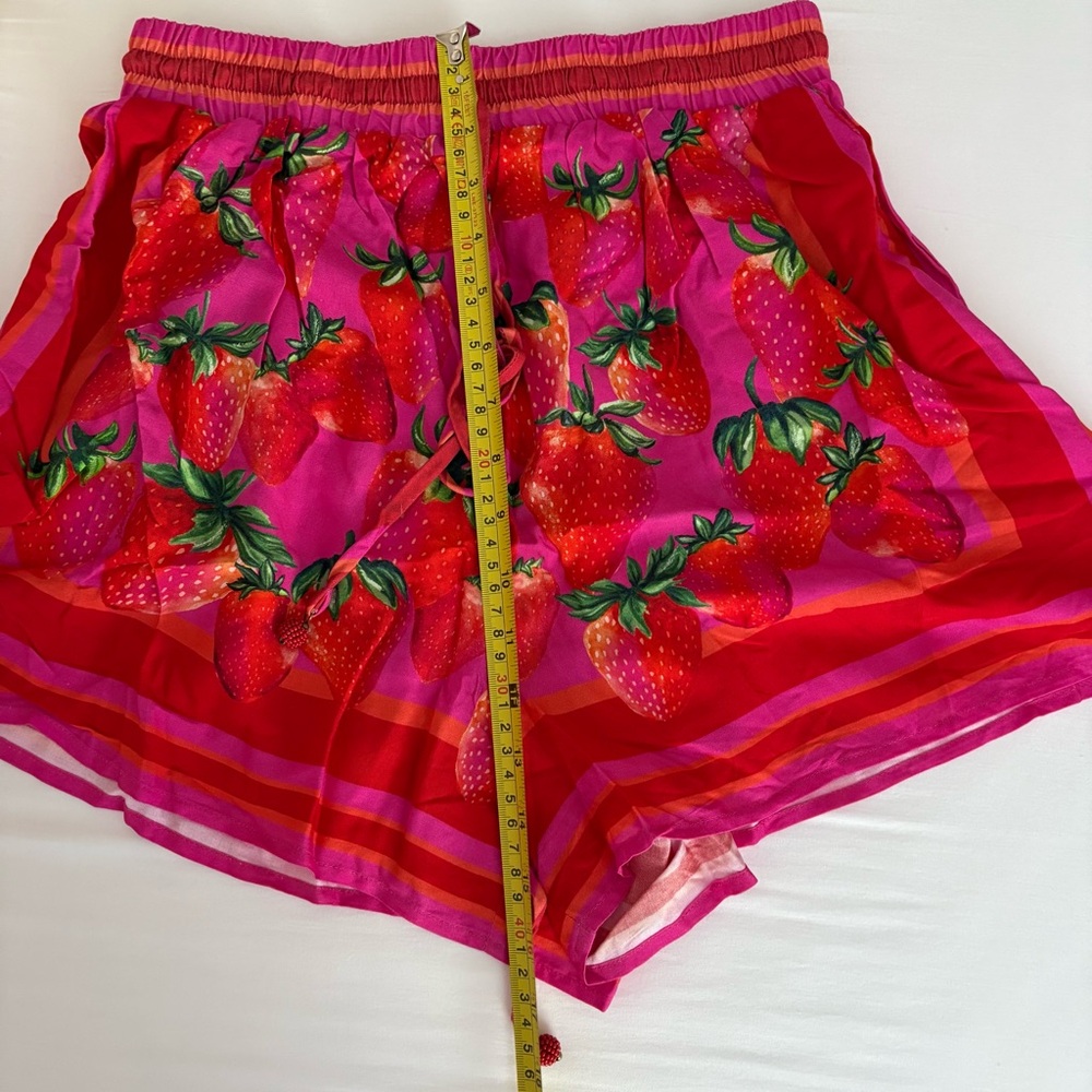 NWOT Farm Rio Strawberry Scarf Printed Shorts S - Picture 12 of 15